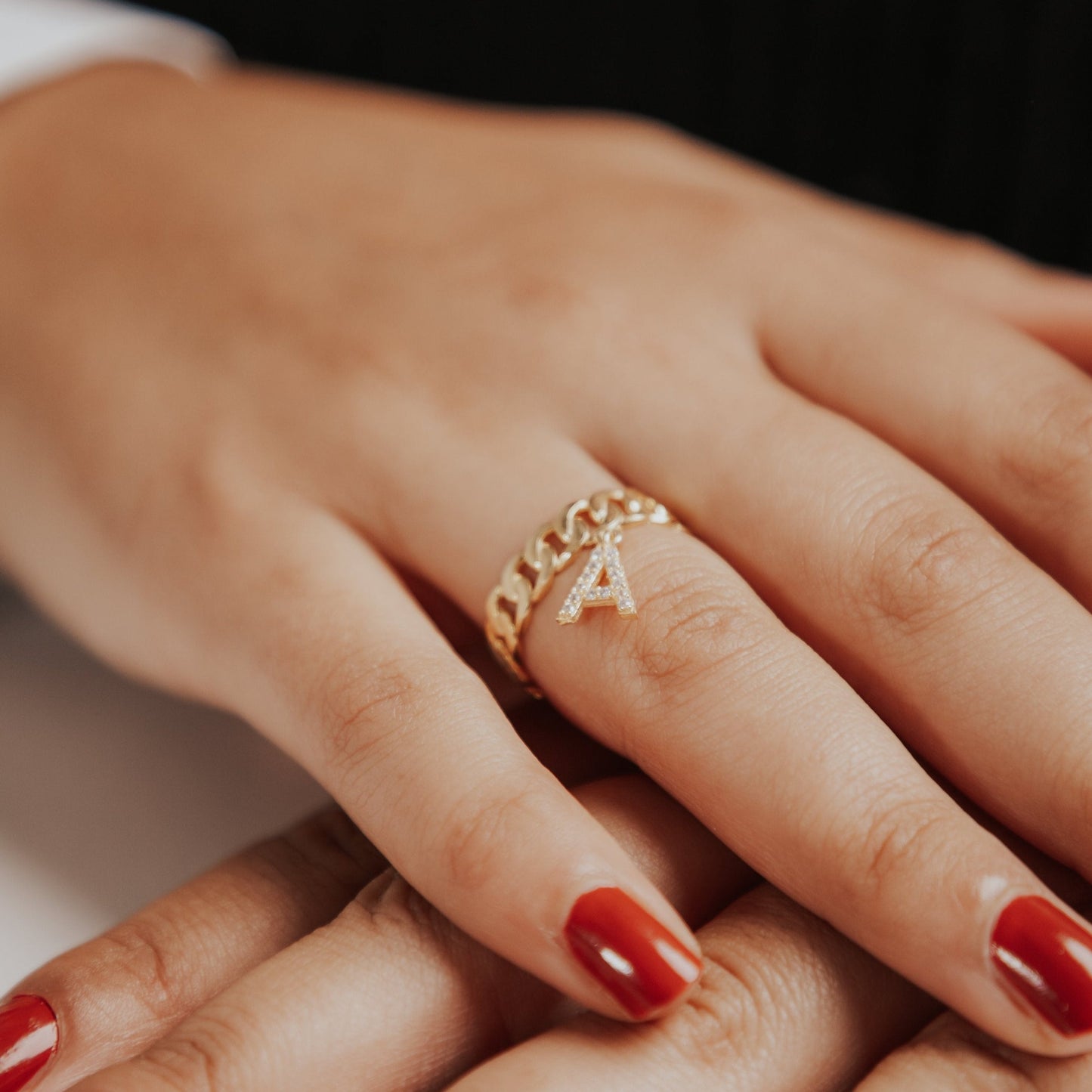 Ring Buchstabe mit Zirkonia - ONYA